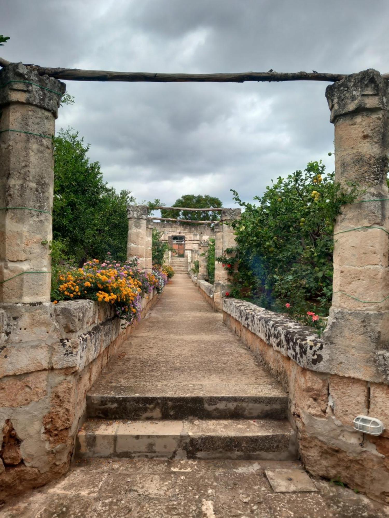 Masseria Curatori Monopoli Bilik gambar